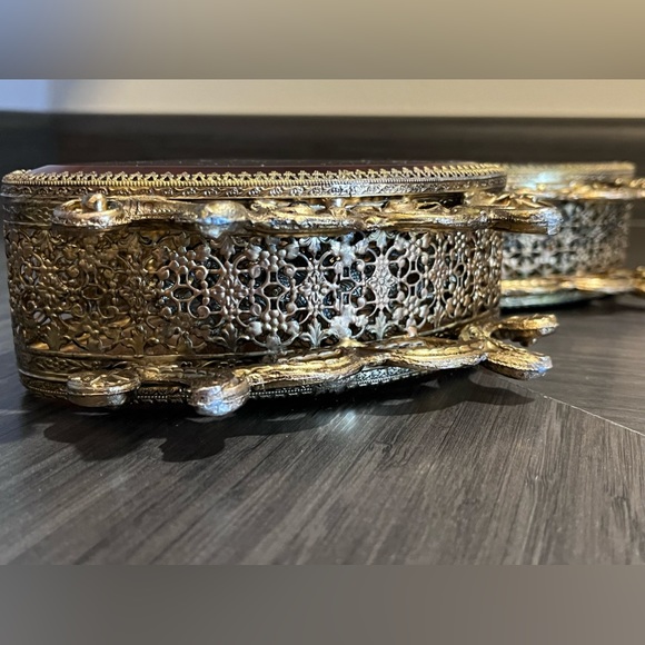 VINTAGE Hollywood Regency Ornate Gold Ormolu Perfume Bottle with Dauber - Picture 4 of 13